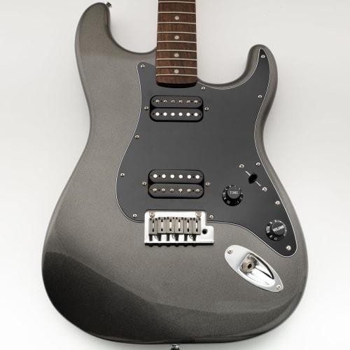 Musiclily Pro 11-otvorový ST Stratocaster pickguard HH s kulatými rohy, nekrytý, 2 humbucker snímače, 2 potenciometrové otvory, pro Fender Squier Strat elektrickou kytaru
