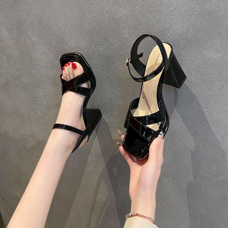 High-heeled sandals women's 2025 autumn new women's shoes retro waterproof table thick heel versatile open toe word with sandals women
