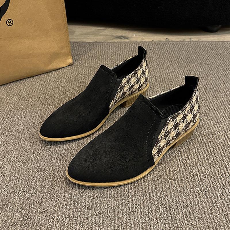 

Модная женская ретро обувь с острым носком, низким верхом, повседневная обувь на толстом каблуке, осень 2025, модная, удобная, универсальная одинарная обувь в британском стиле 35 чёрный