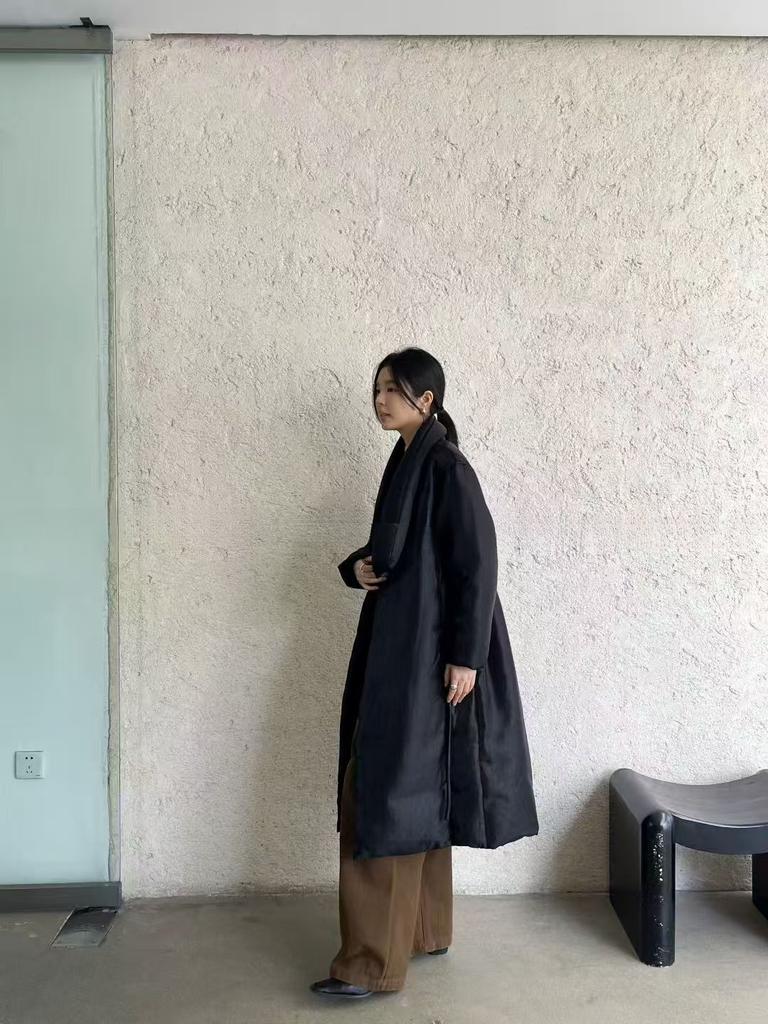 Yu Yan, high-end silk surface old money wind winter new scarf collar shoulder sleeves with waist rope down jacket women's loose coat