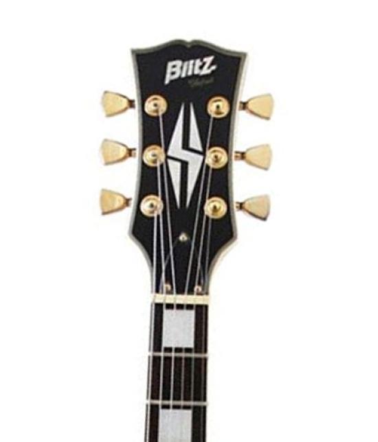BLITZbyARIA Blitz E-Gitarre BK mit Koffer BLP-CST