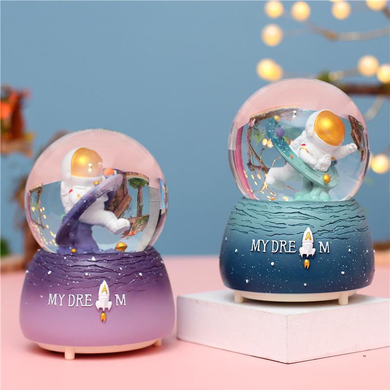 Astronaut Crystal Ball Music Box Ornament - Student Snow Globe Birthday Gift