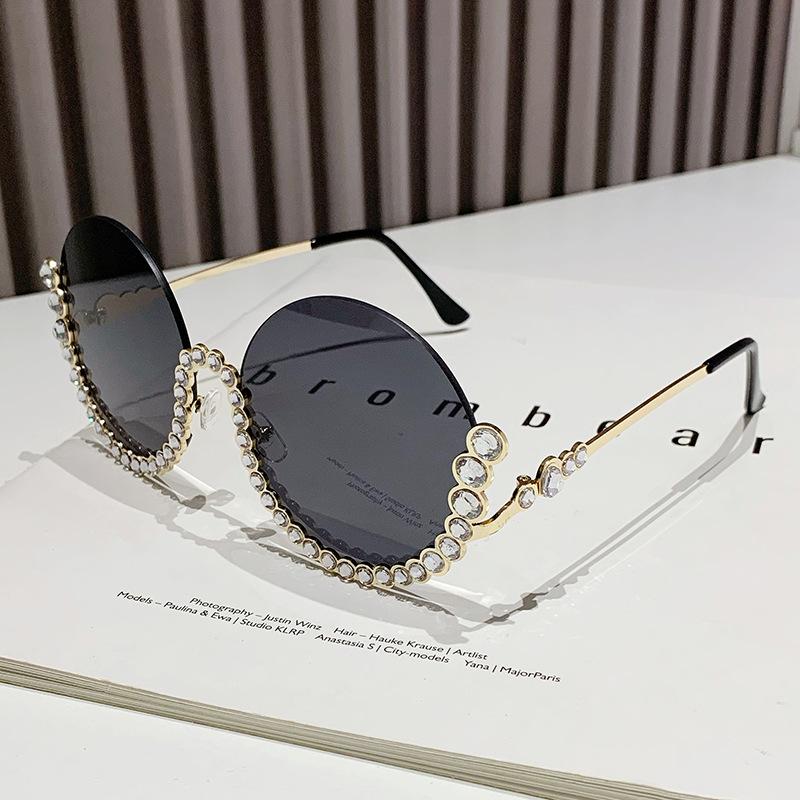 

Luxury Brand Designer Diamond Round Sunglasses Women Vintage Fashion Sun Glasses For Men Half Frame Punk Crystal Shades Uv400