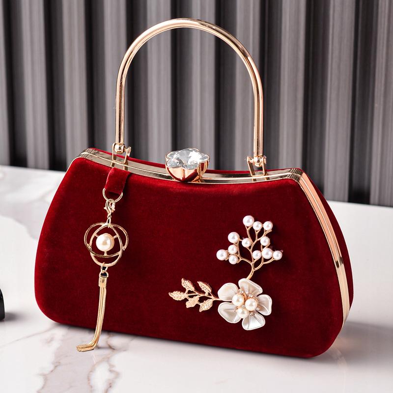 Vintage Red Handbag for Evening Woven Purse Wedding Party Fashion Flower Bag Cross Body Shoulder Purse Luxury Designer Pearl Bag