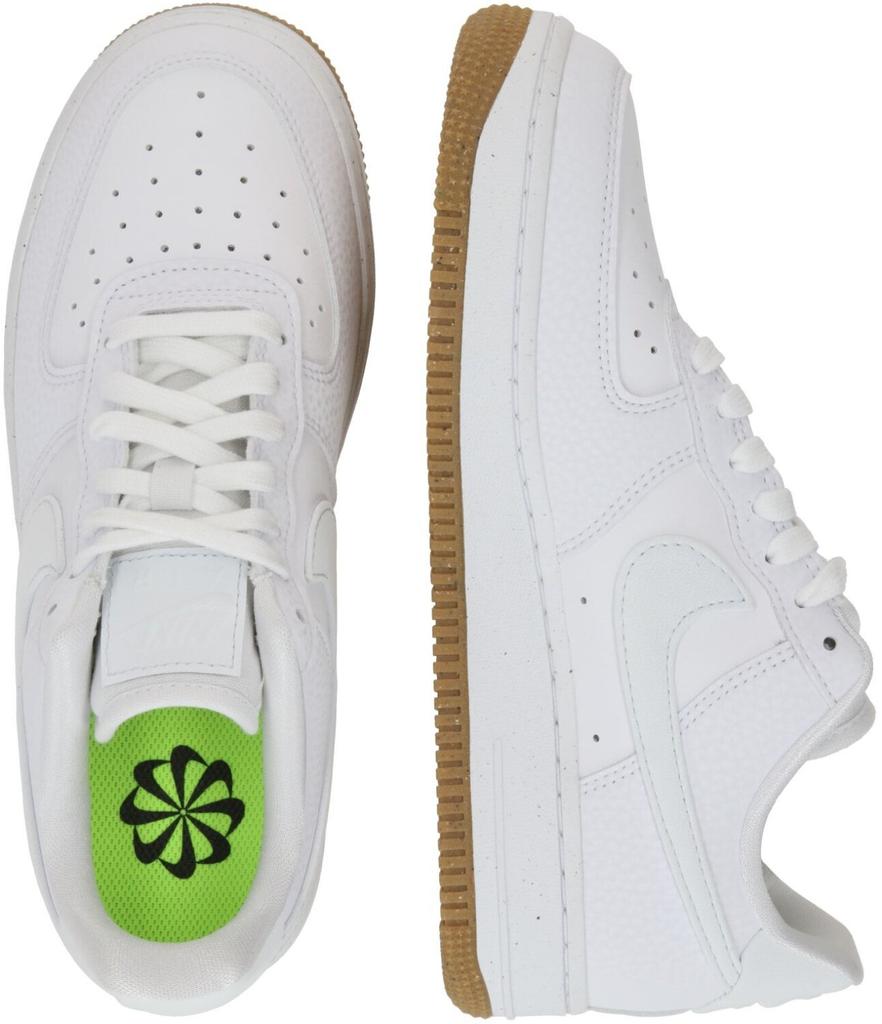 Кроссовки Nike Air Force 1 '07 Next Nature Women белый/светло-коричневый/серый футбольный