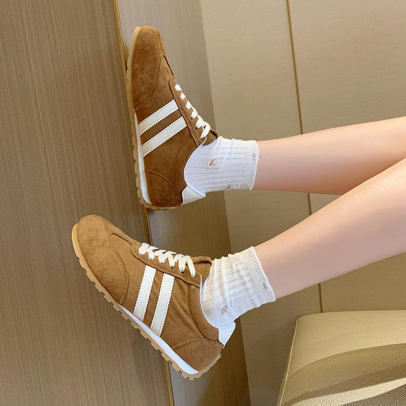 

Women s new summer mesh breathable flat-bottomed versatile sports board shoes yellow and light 40 верблюд