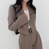 Appari elegante e sicuro di te con questo abito alla moda e petite-friendly