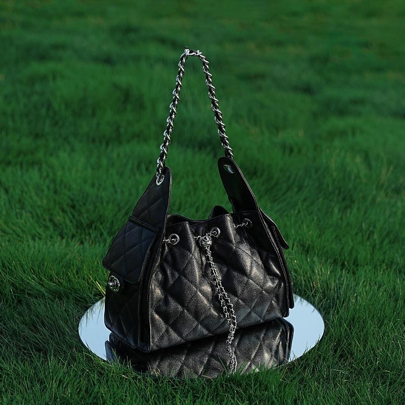 Genuine Leather Single-shoulder Underarm Bag Large-capacity Wandering Bag Bucket Drawstring Bag Chain Crossbody Bag