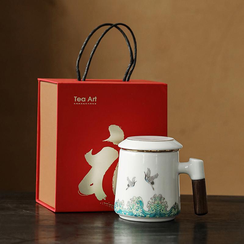 Xianghe Tea Cup with Tea-Water Separation, Large Capacity Mug with Lid and Filter, Office Tea Brewing Cup, Ceramic Kung Fu Tea Set, Chinese Style Gift 400-600ml