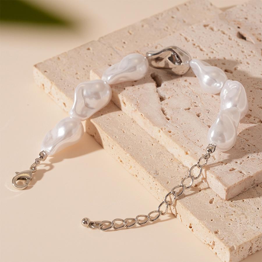 French Vintage Baroque Pearl Bracelet, Irregular Geometric Style, Ins Popular Light Luxury Daily Wrist Ornament