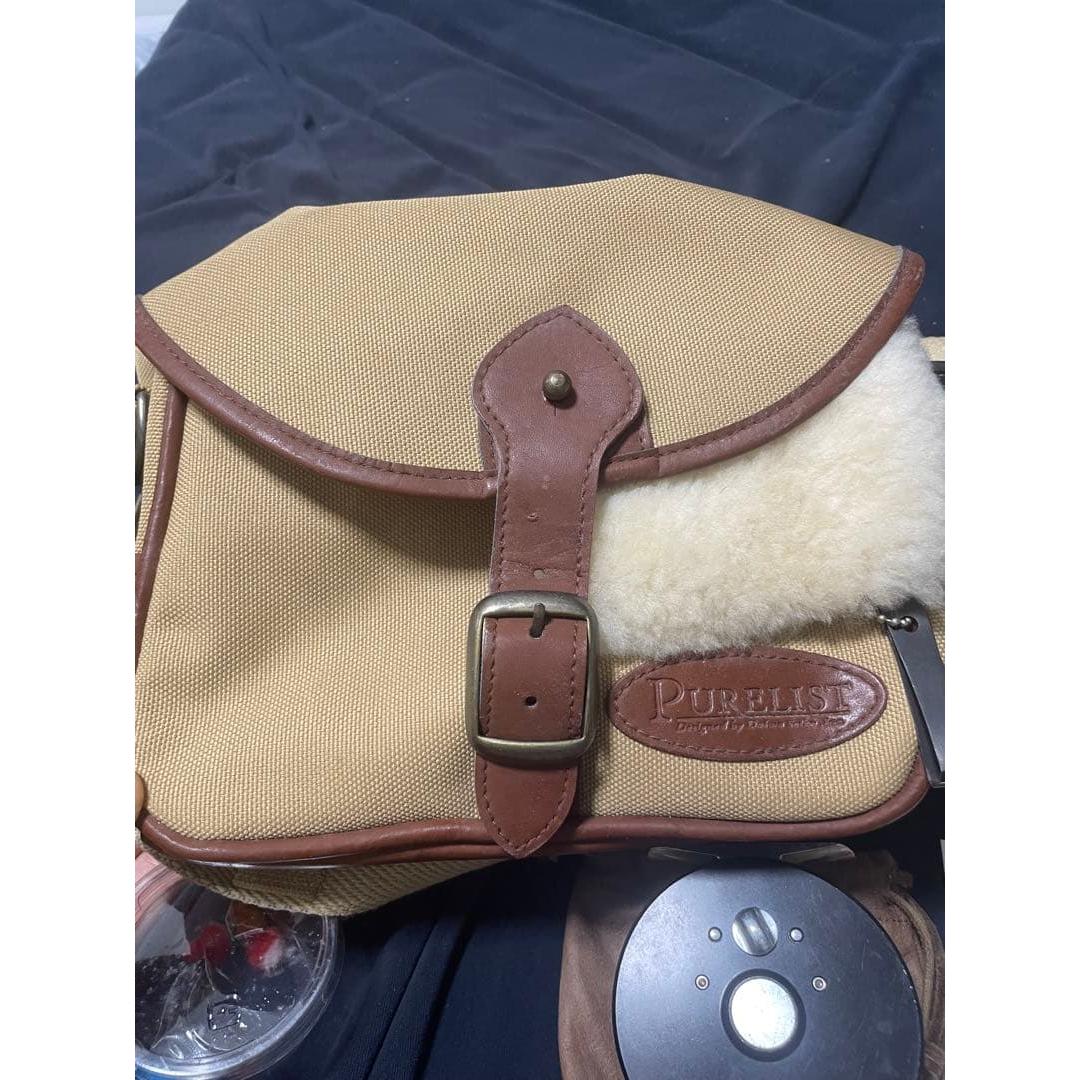 Used Fly fishing! Comes with a reel! PURELIST Daiwa Shoulder Bag