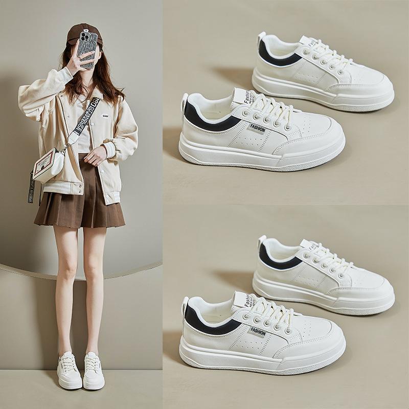 Casual Flat Sneakers for Women Skateboarding Shoes Outdoor Lightweight Non-slip Lace Up Running Shoes Faux Leather Walking Sport Shoes Womens Sneaker