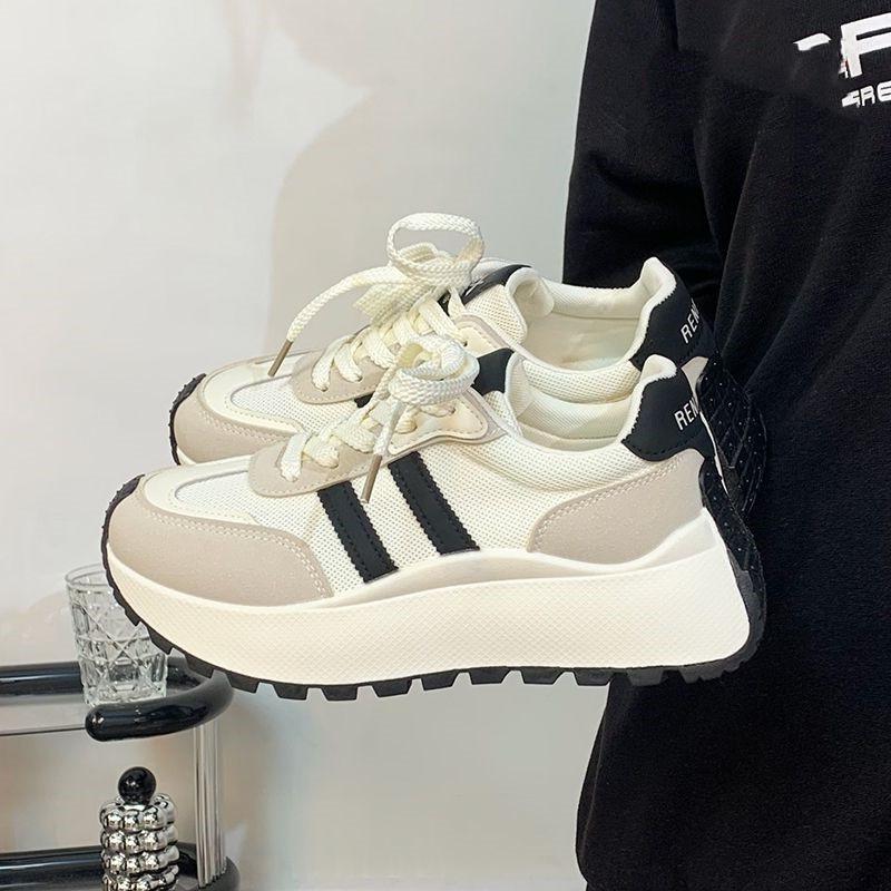 22 thick-soled heightening simple Forrest Gump shoes, light and breathable casual board shoes