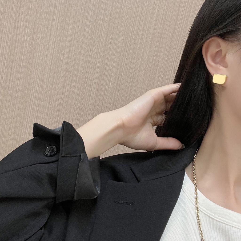 2023 New Vintage Popular Brand Earrings Luxury Jewelry for Women Fashion Square Designer Eardrop Fine Quality Women's Ear Stud