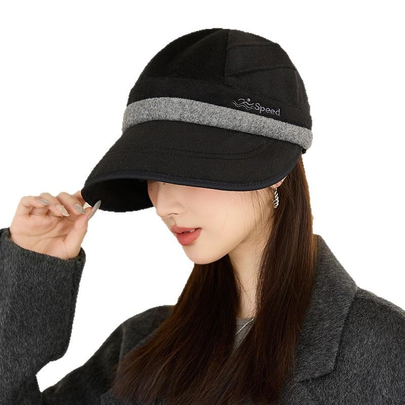 New Autumn and Winter Versatile Hat for Women with High End Face Showing Small Esports Hat Windproof Warm Hat Art Retro Newspaper Hat