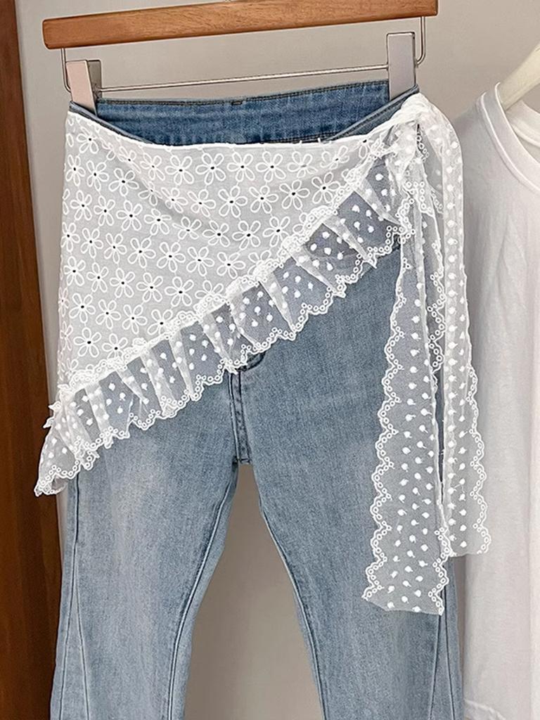 1 piece of white lace triangular headscarf, women's exquisite embroidery, cotton toe cover, fart curtain, seaside new style