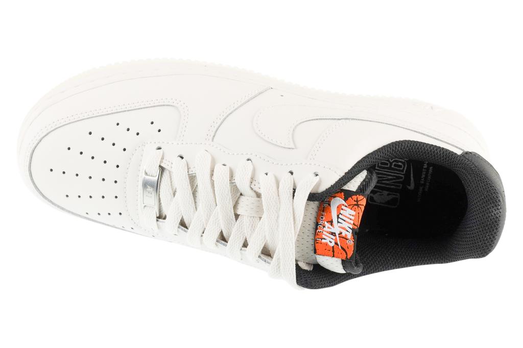 Nike Air Force 1 07, weiße Herren-Sneaker