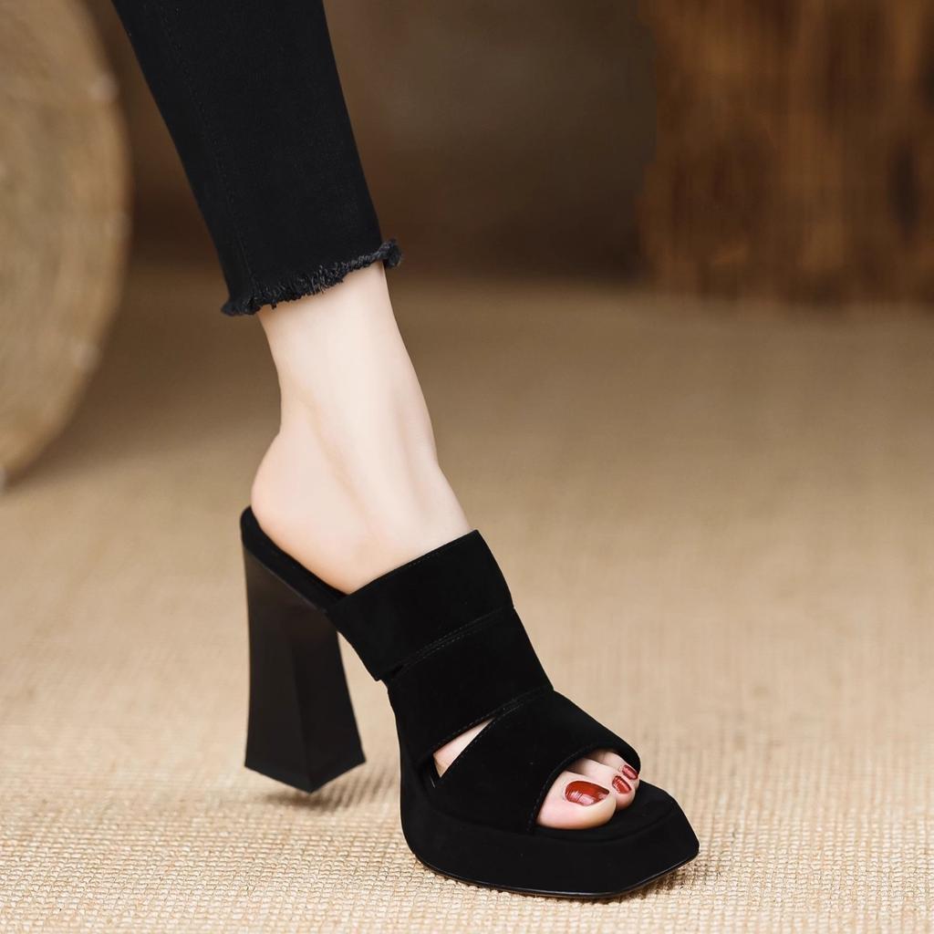 Fashion versatile waterproof table high heels women's 2025 summer new simple skirt open-toed thick heel high-heeled sandals