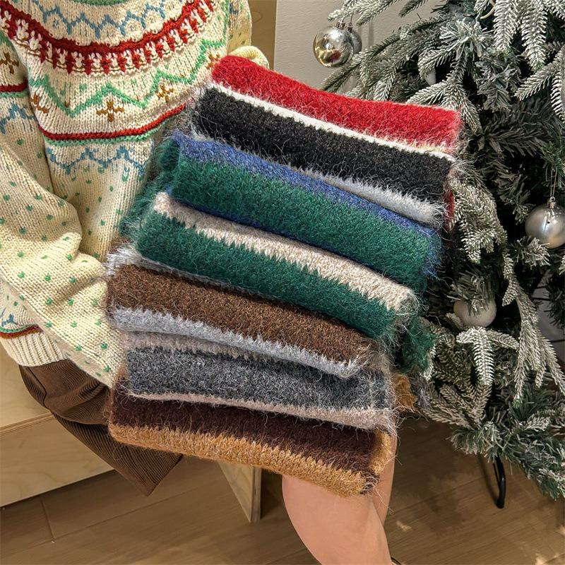 Color matching striped knitted scarf women's winter high-end sense fashion atmosphere sense warm fringed scarf