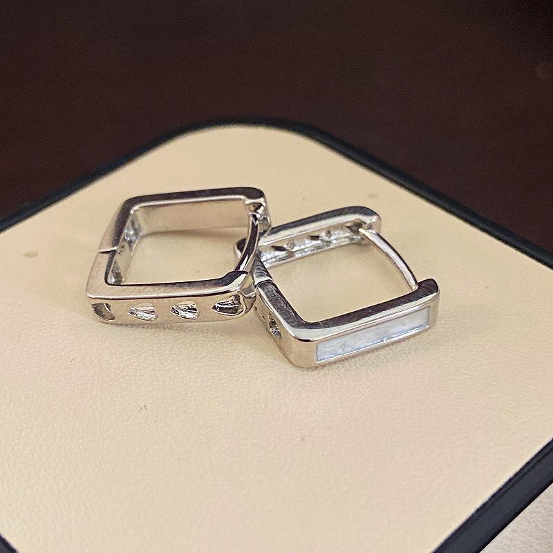 2024 High-End Oval Zircon Geometric Earrings: New Luxury Fashion Design