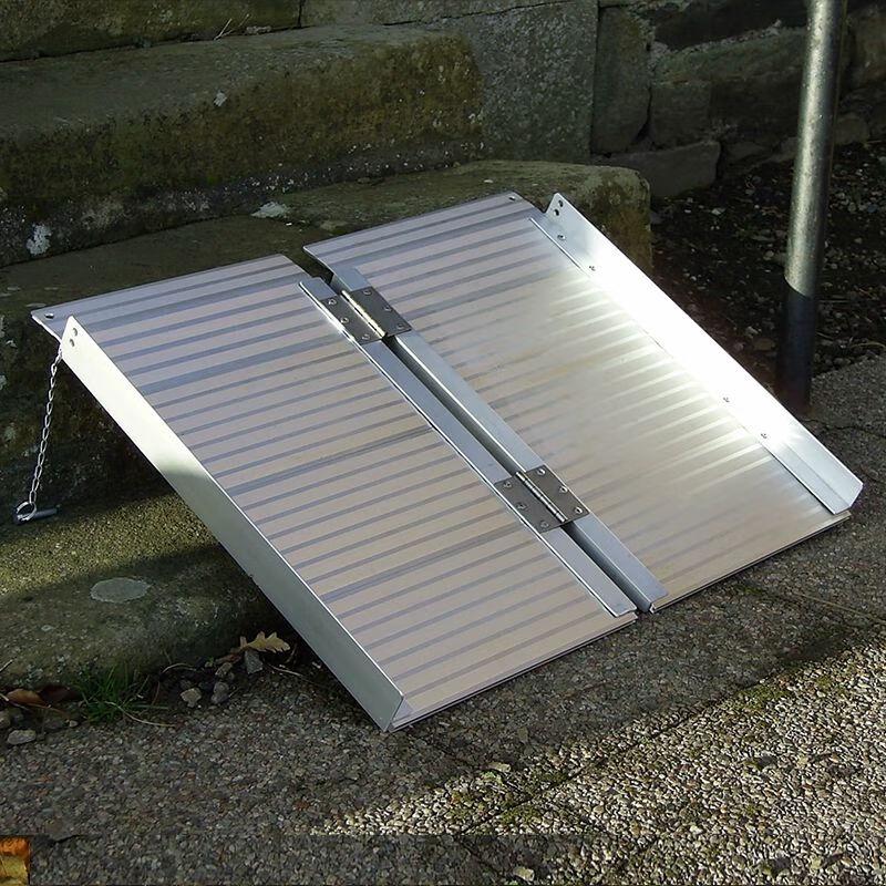 Portable Barrier-Free Access Ramp