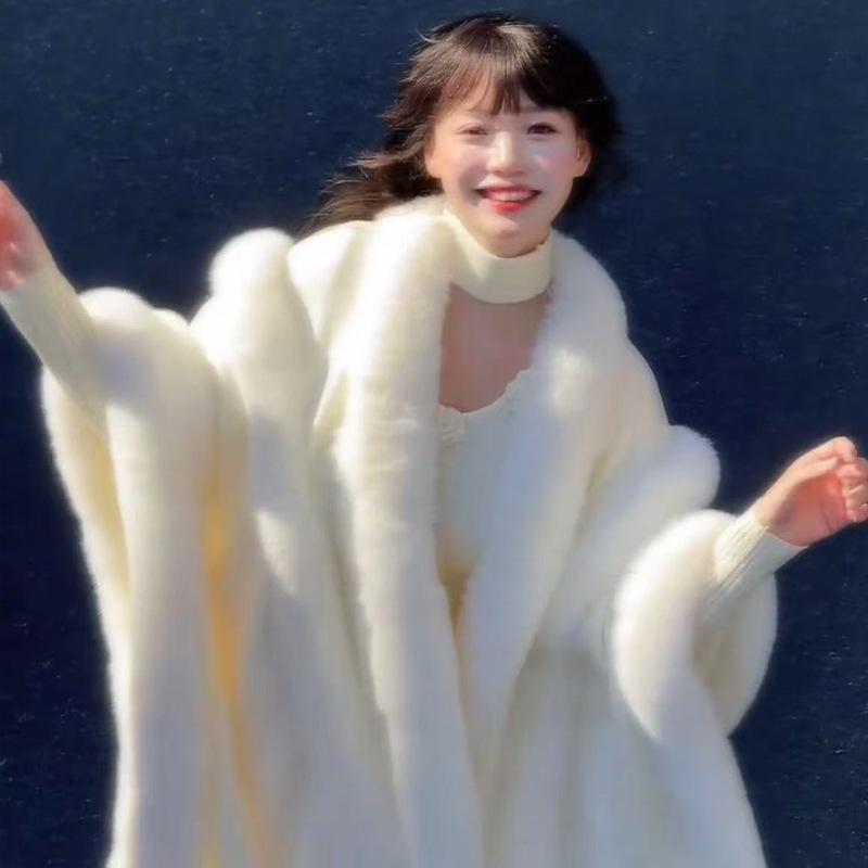 Fashion Women's Atmosphere Autumn and Winter Fur Collar Cape Shawl Loose Women's Knitted Shawl Jacket with Cape Women's Coat