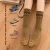 Autumn and Winter Women's Checkered Pattern Retro Fashion Mid-calf Socks, Sweat-absorbing and Breathable Wool
