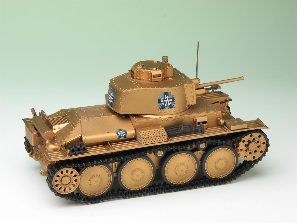 Platts Girls Panzer 38 Tank Team Ver Scale Plastic Model & (t) Kame-san 1/35