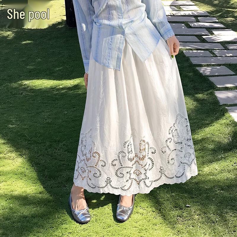 Women s Embroidered A-Line Midi Skirt L