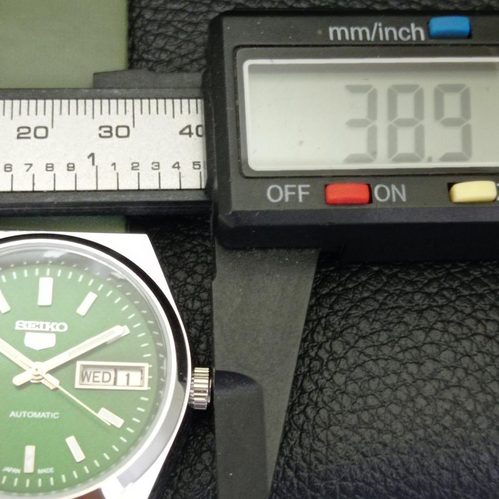 JAPAN VINTAGE REFURBISHED SEIKO 5 AUTOMATIC MENS GREEN DIAL WATCH A440664-4 Sk-a440664