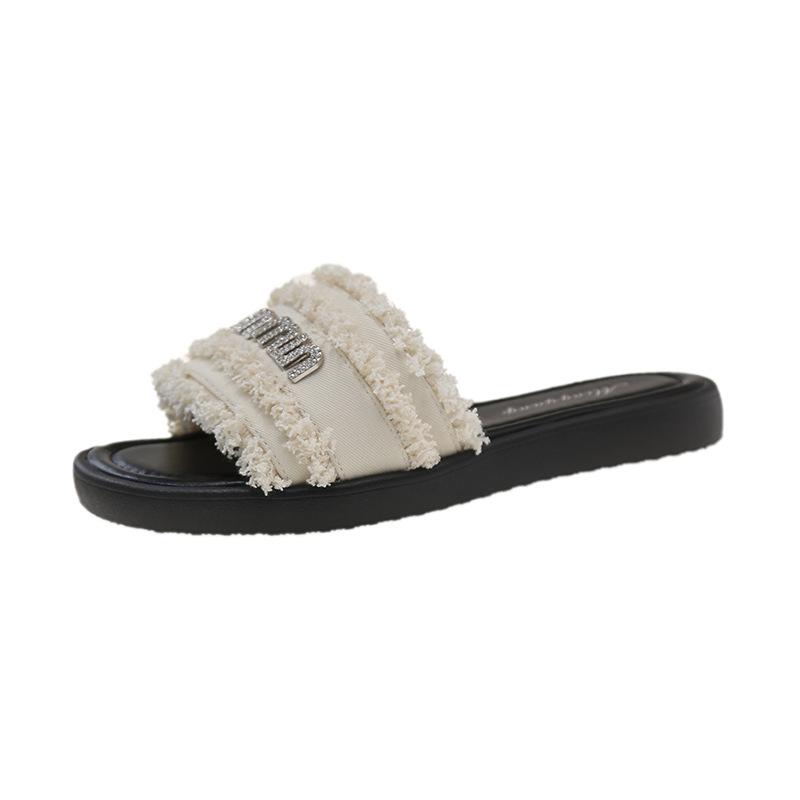 Beautiful small fragrant wind thick bottom cool slippers women's summer wear 2025 new models with skirts fashion Internet celebrity beach one-wo