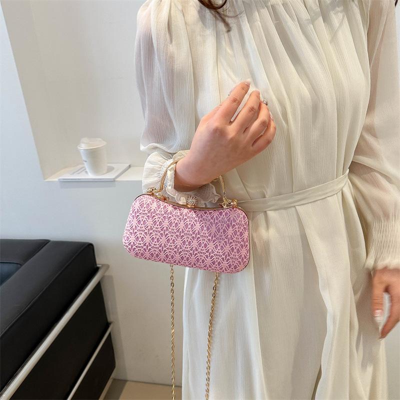 2025 New Exquisite Women's Bag Lock Buckle Shoulder Chain Crossbody Bag Women's Banquet Bag One-Shoulder Crossbody Small Square Bag