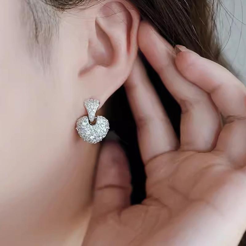 

Huitan Modern able Heart Drop Earrings Women Luxury Silver Color Crystal Love Earrings Romantic Female Trendy Jewelry
