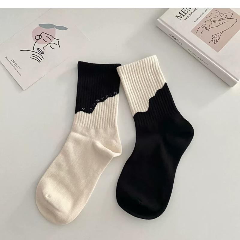 Autumn and Winter Trendy Socks, Personalized AB Student Couple Sports Socks, Asymmetrical Long Socks for Men and Women