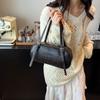 Premium sense retro commuter armpit bag women 2025 new fashion casual portable shoulder bag niche bowling bag