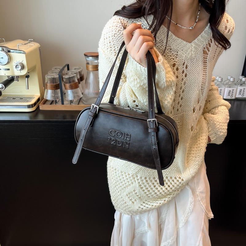 Premium sense retro commuter armpit bag women 2025 new fashion casual portable shoulder bag niche bowling bag
