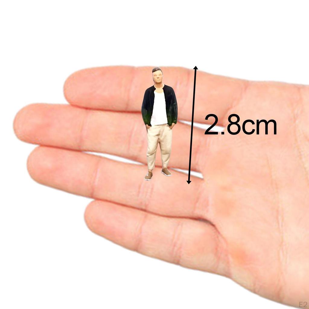 1:64 Figure People Mode Role Play Delicate Hand Painted Character Resin Decoration Standing park