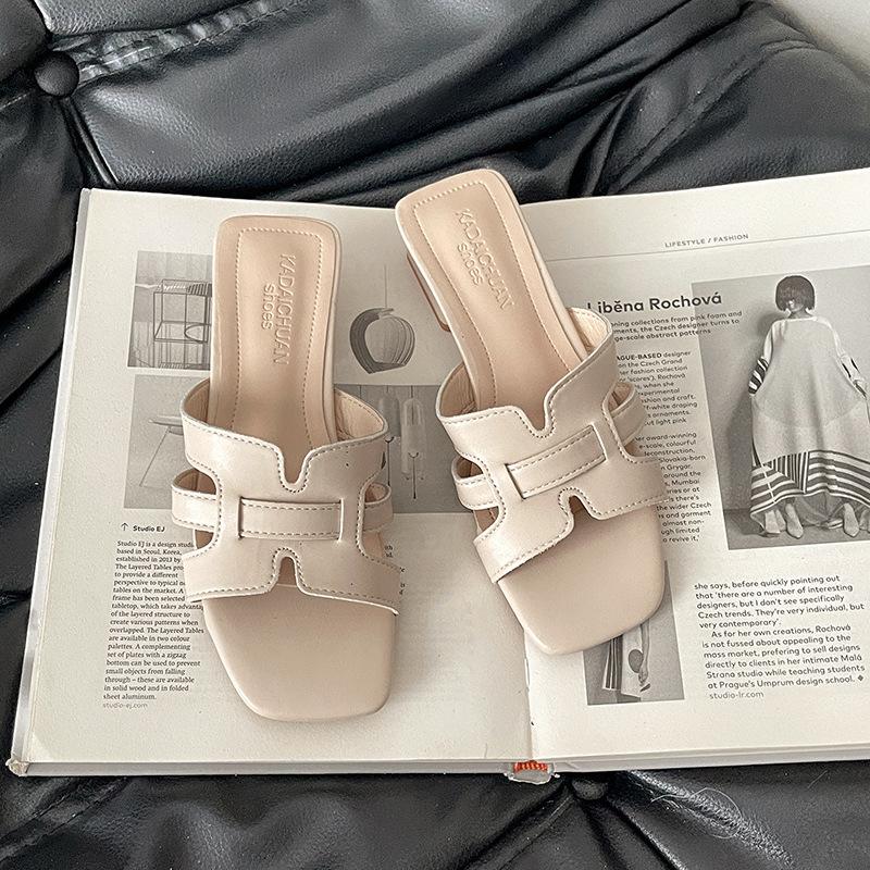 French temperament gentle fairy style slippers women wear 2025 summer new versatile word holiday cool slippers