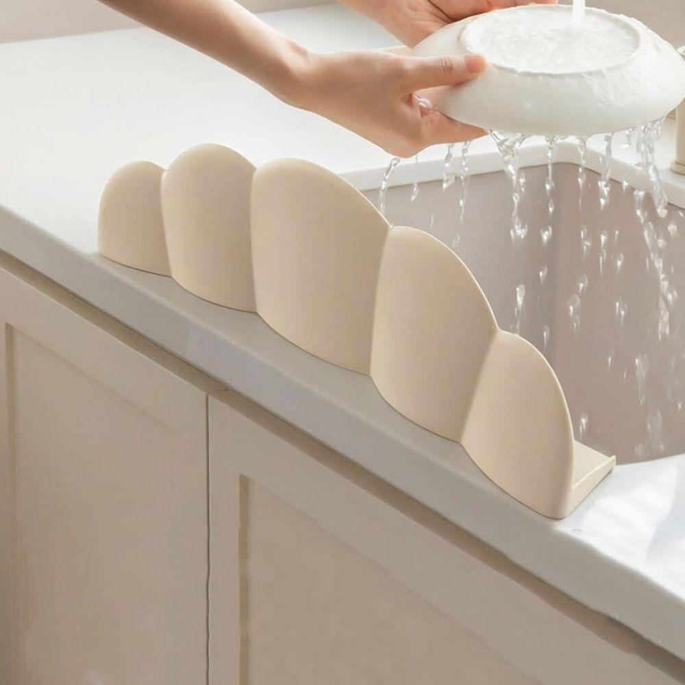 Reusable Sink Water Retainer Soft Silicone Waterproof Baffle Household Suction Cup Base Water Blocking Board Washing Basin