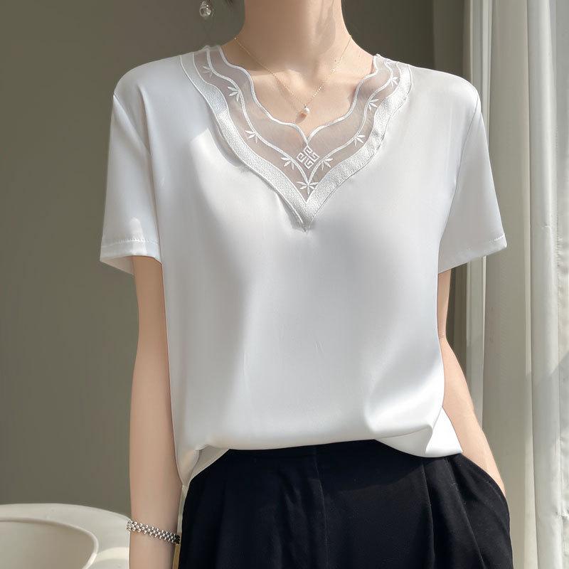

2025 Summer Women s V-Neck Lace Short-Sleeve Ice Silk T-Shirt - Casual, Versatile, Lightweight. M