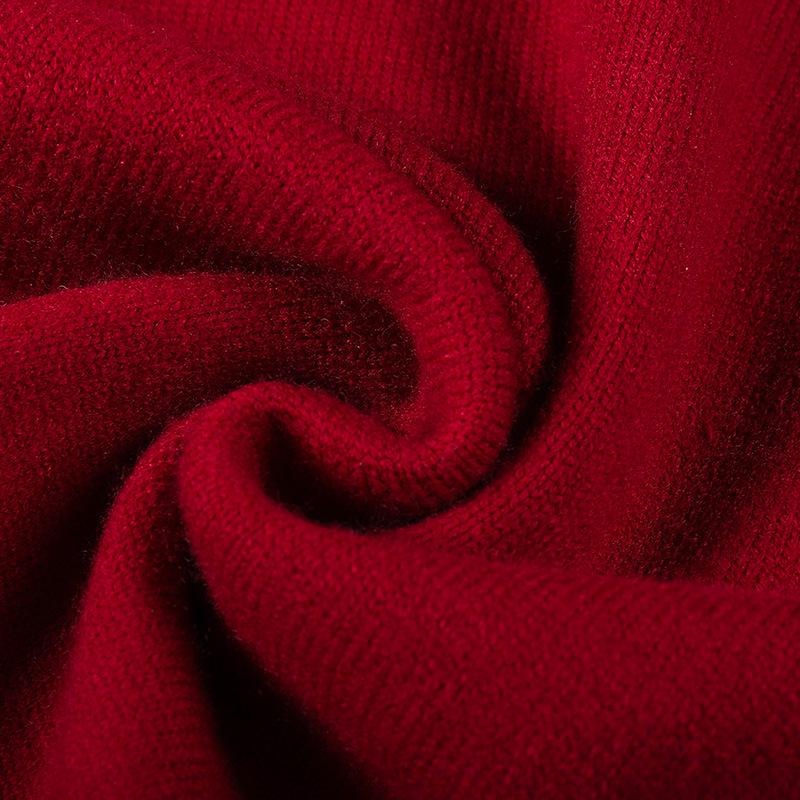 2026 Unisex Red New Year Sweater: Trendy Casual Knitwear with Round Neck for Couples