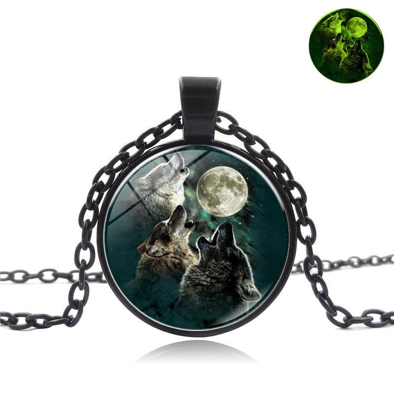 Glowing Howling Wolf Moon Gemstone Pendant Necklace Women's Fashion Versatile Black Sweater Chain