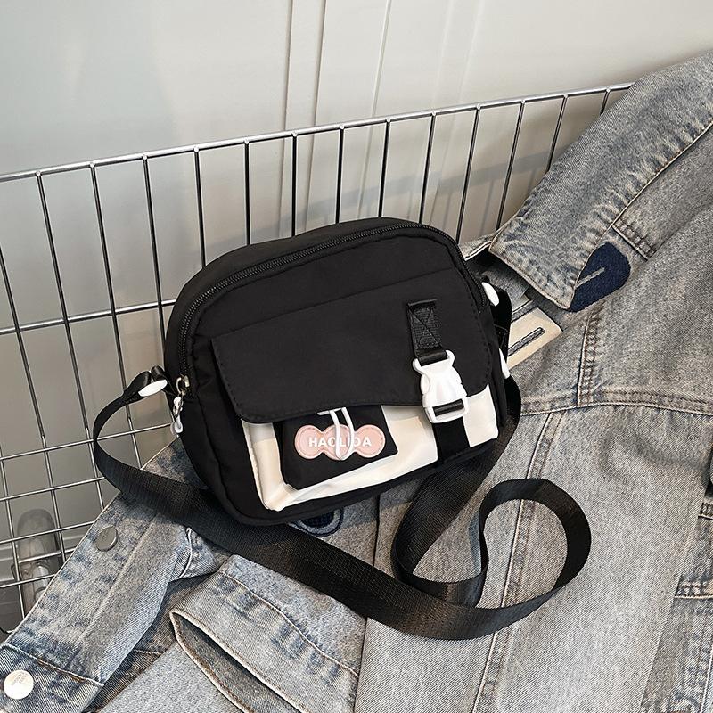 Internet celebrity fashion small bag 2025 new trendy Japanese small fresh student messenger bag cute boy and girl small bag