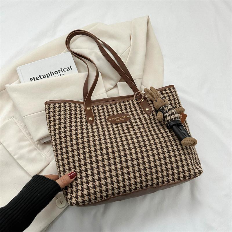 

Fashionable Minimalist Tote Bag For Women Vintage Casual Shoulder Bag With Large Capacity Without Pendant кавовий
