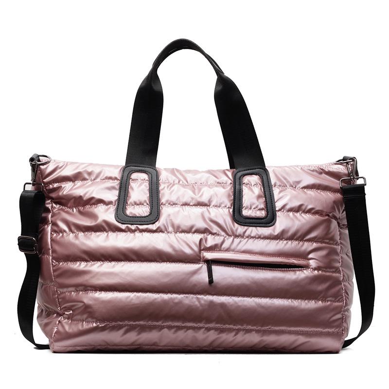 

Вместительная дорожная спортивная сумка кроссбоди с отделением для сухих и влажных вещей розовый