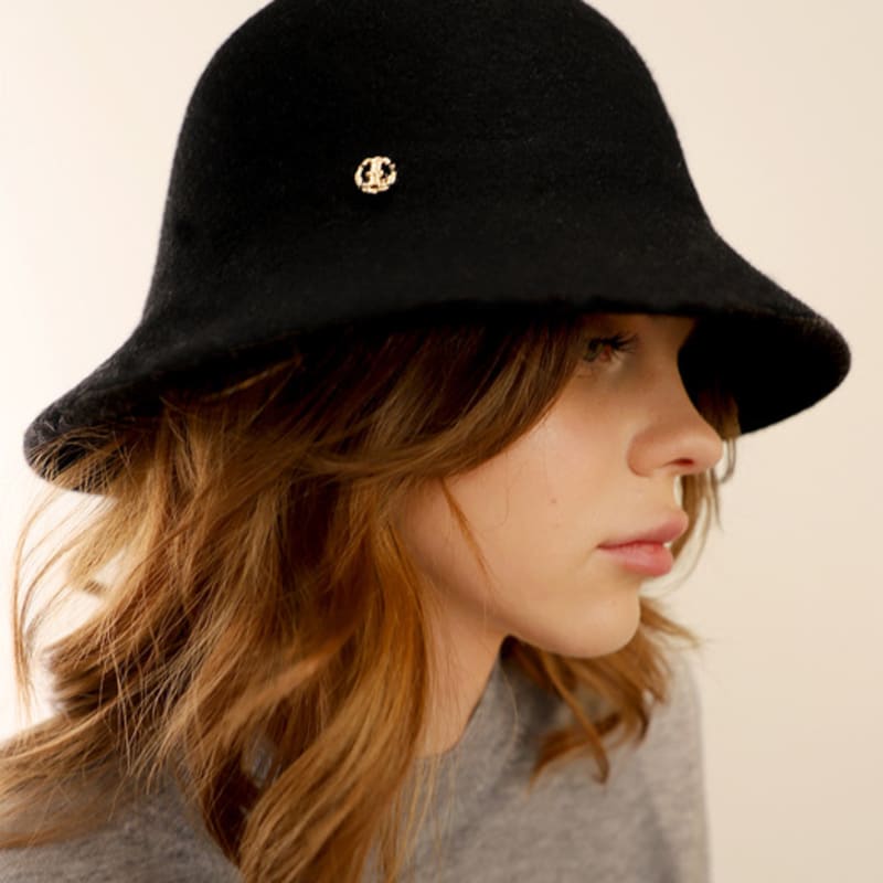 

ПАМЯТНЫЙ УЩЕРБ 100% Шерсть Черная Панама free