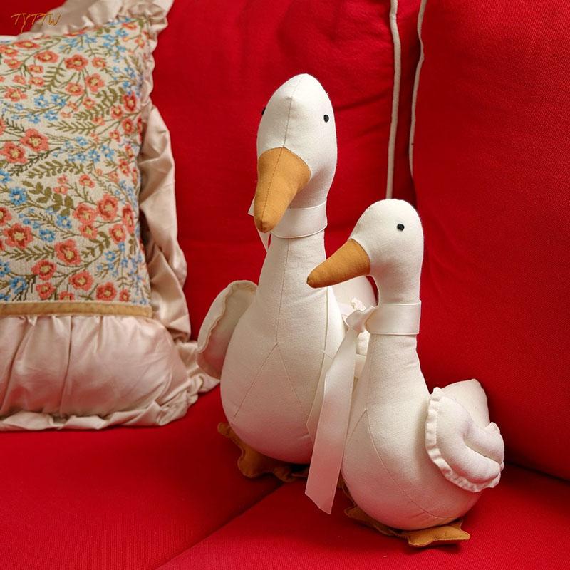 Nordischer Stil Baumwolle Gans Stofftier Minimalistisch Weiße Ente Plüschtier Für Schlafzimmer Dekoration Fotografie Requisite Begleitpuppe