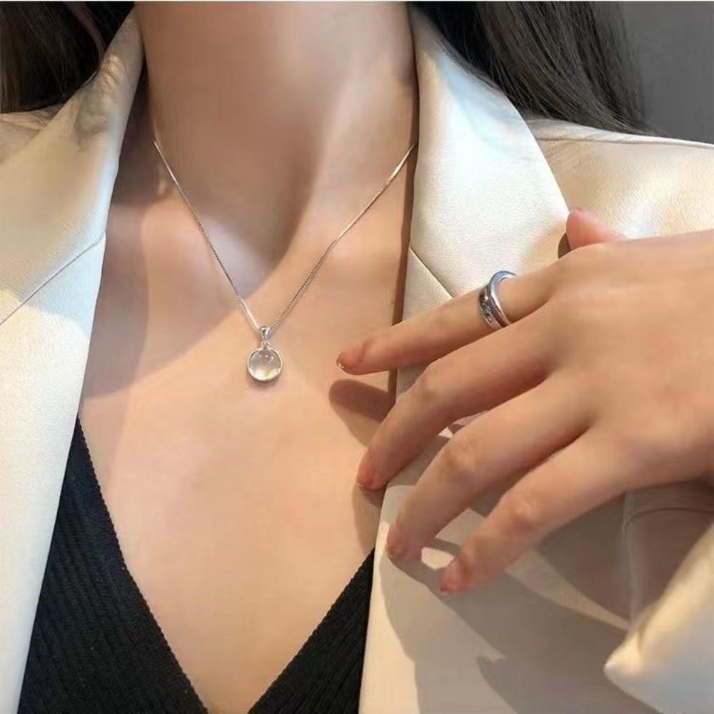 1PC 2025 New Necklace Chalcedony Light Luxury Niche Design High Sense Gentle Fairy Collarbone Chain Female Ins Student