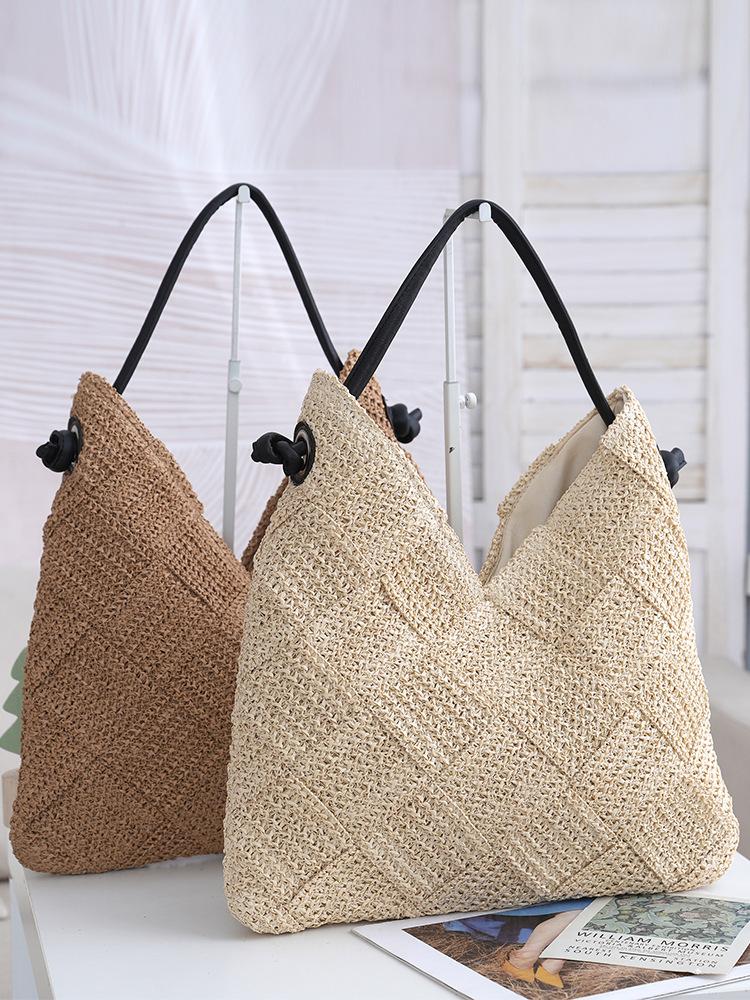 New French Hollow Woven Large Capacity Single Shoulder Straw Bag Vacation Beach Bag Large Triangle Women's Handbag