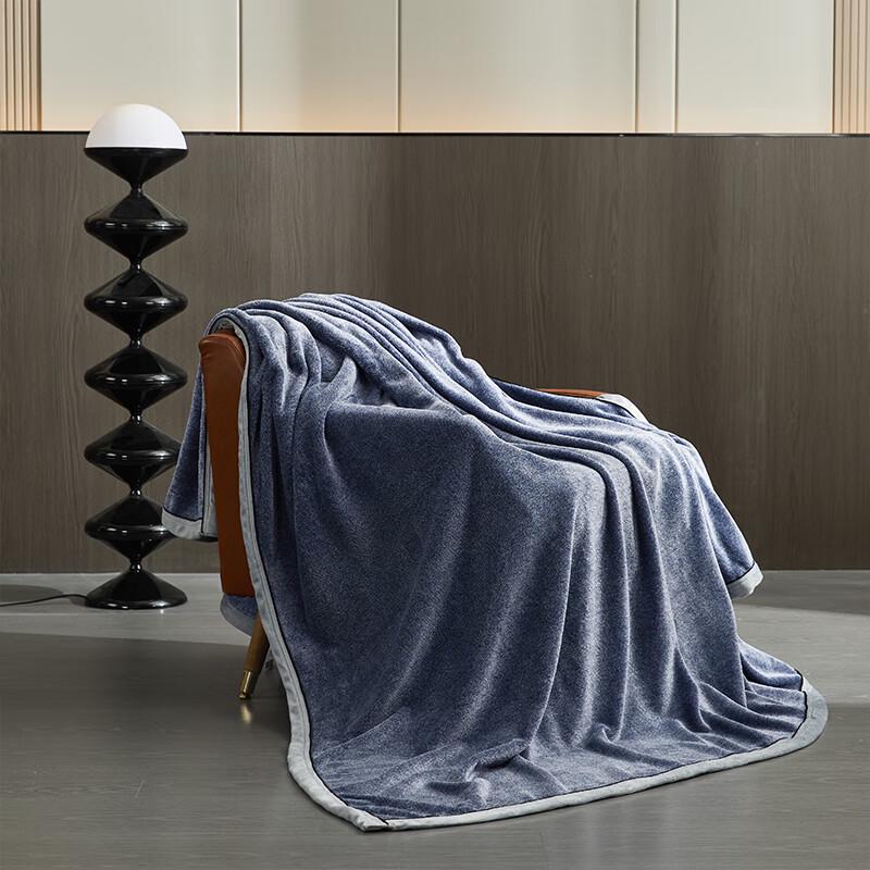 Grace Thickened Cationic Jacquard Blanket